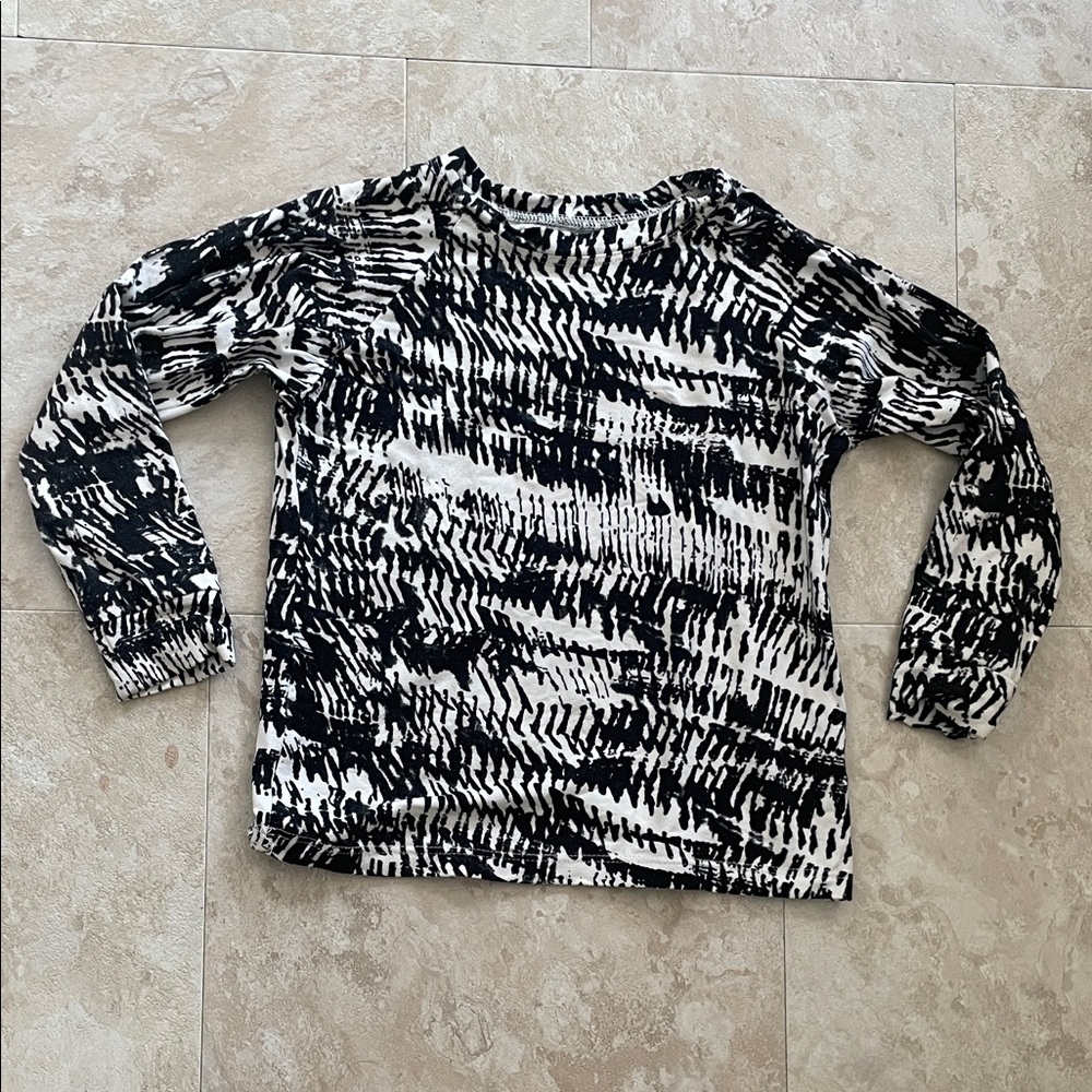 🍀Sale 4/$20 Made in 🇨🇦 Pika Layers top, sz 3/4